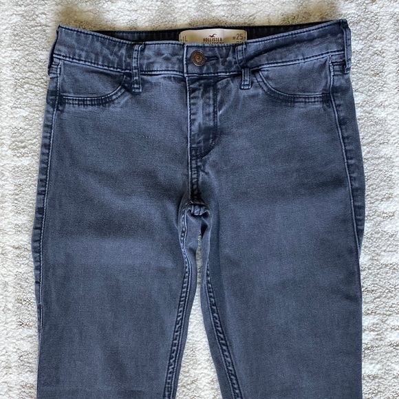 •Hollister• Distressed Skinny Jean Legging - Picture 4 of 15